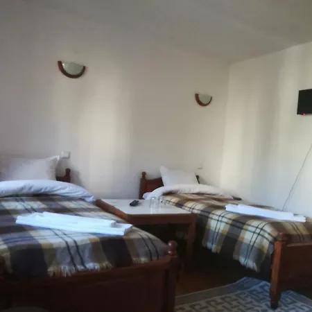 Chalet Sab - *